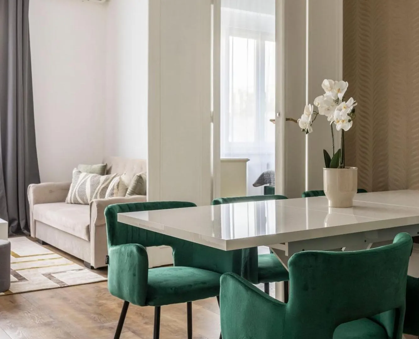 Apartment Luxy Central Spacious & Cozy Residence With Balcony Budapest