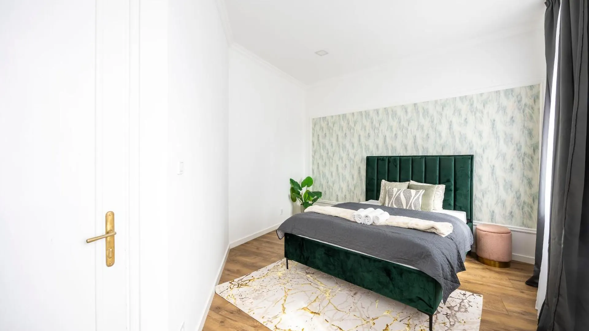 Luxy Central Spacious & Cozy Residence With Balcony Budapest